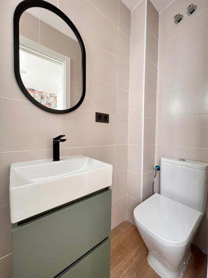 Crysoyle Apartment Barcelona Next To Camp Nou Оспиталет-де-Льобрегат Экстерьер фото